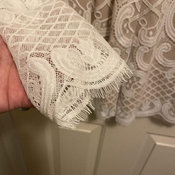 Blythe brand white lace romper. Size L - Picture 3 of 7